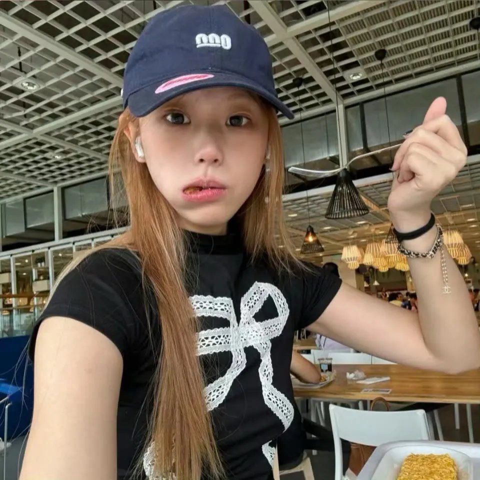 施特恩女士封面